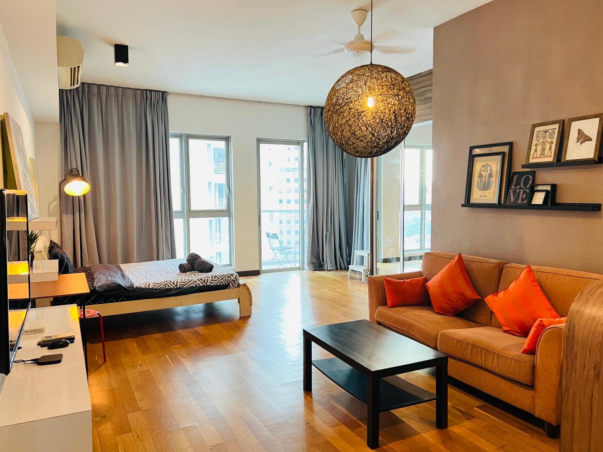 Regalia Spritz Empire Hostel Куала-Лумпур Екстер'єр фото