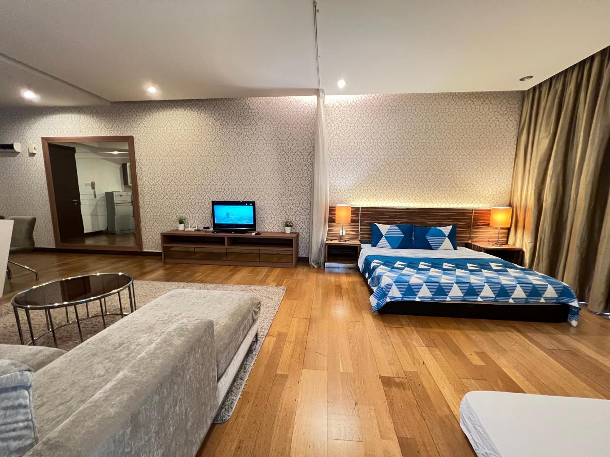 Regalia Spritz Empire Hostel Куала-Лумпур Екстер'єр фото