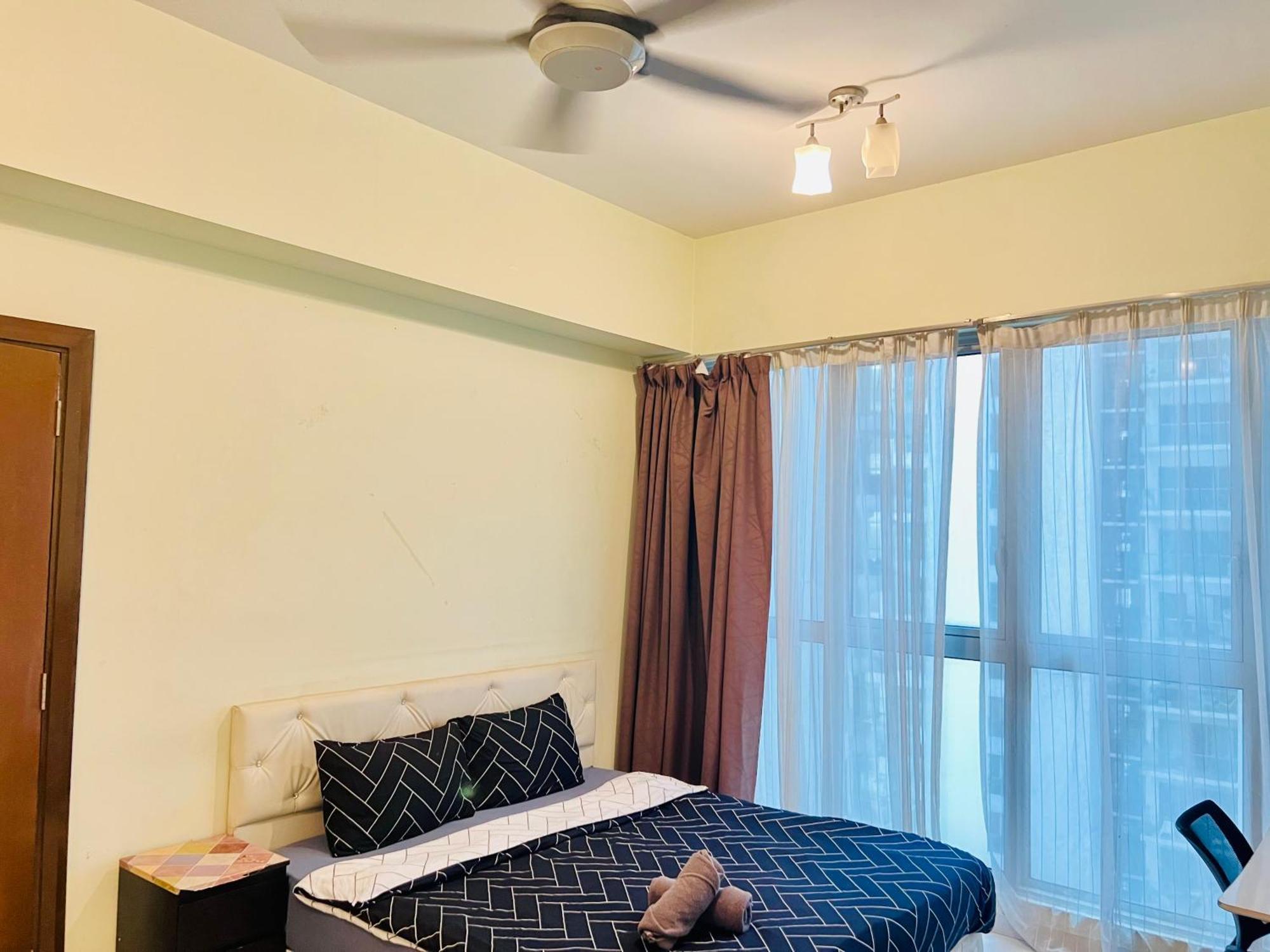 Regalia Spritz Empire Hostel Куала-Лумпур Екстер'єр фото